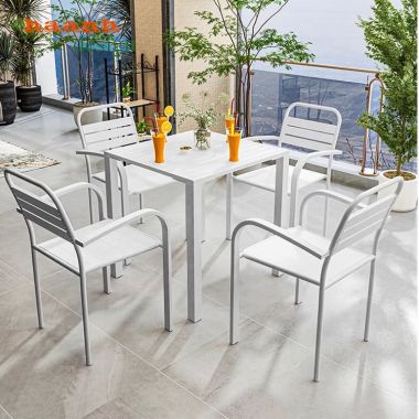 Bàn ghế chân sắt mặt gỗ nhựa ngoài trời bền đẹp NTG 009