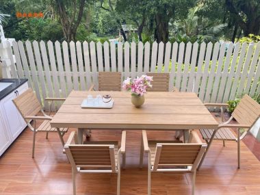 Bàn ghế sân vườn chân sắt mặt gỗ Teak ngoài trời chất lượng. NTG 010