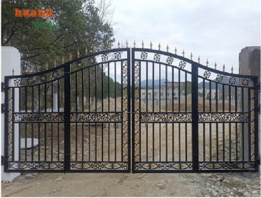 Cổng sắt mỹ thuật – Nét đẹp đẳng cấp cho không gian sống-CSM 001