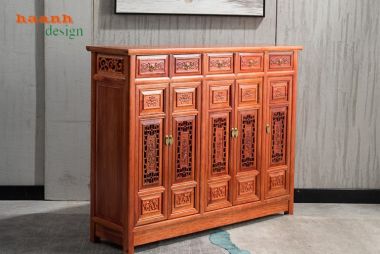 Tủ giầy dép gỗ tự nhiên giả cổ chất lượng và tiện ích TGG 003