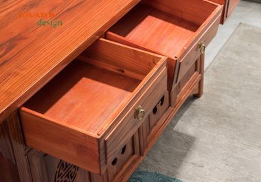 Tủ giầy dép gỗ tự nhiên giả cổ chất lượng và tiện ích TGG 003