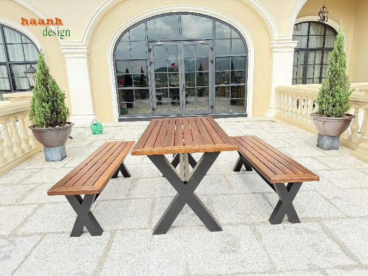 bàn ghế mặt gỗ chân sắt đẹp hiện đại