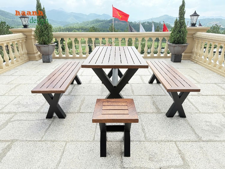 bộ bàn ghế gỗ chân sắt ngoài trời sang trọng