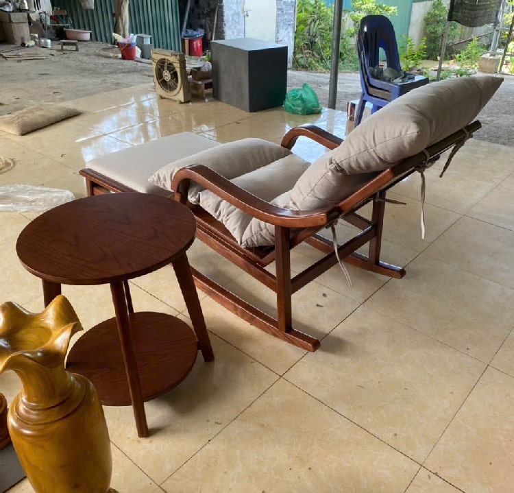 Ghế đọc sách gỗ sồi sơn PU màu óc chó