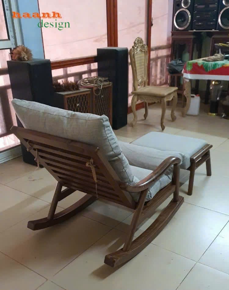 Ghế thư giãn gỗ óc chó cao cấp giao cho khách hàng