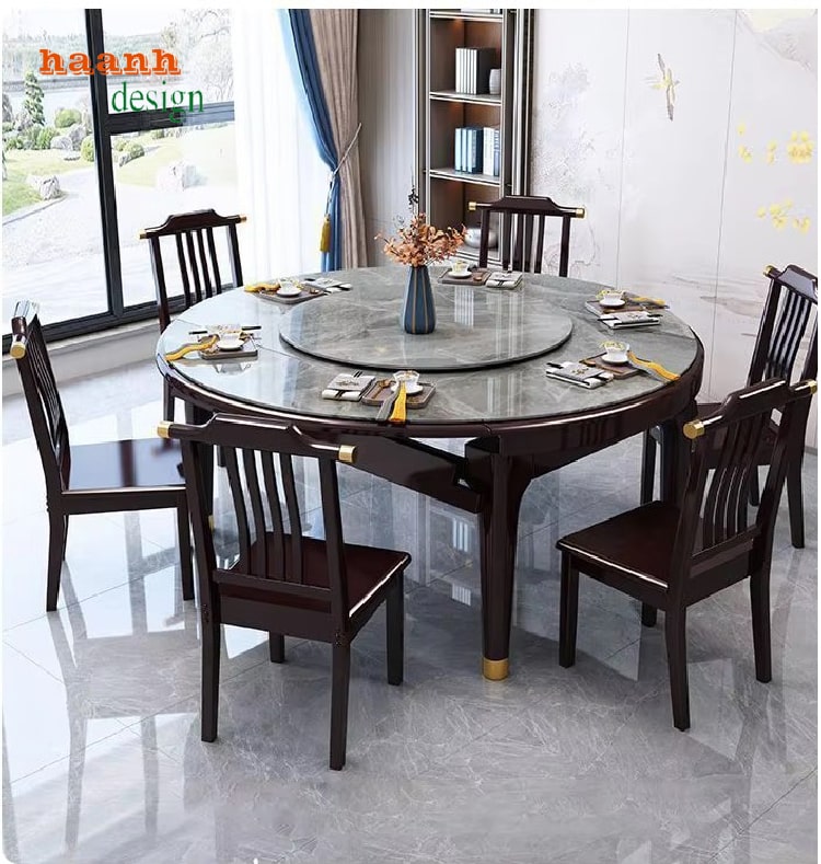 Không gian bếp nổi bật với bộ bàn ghế ăn gỗ sồi hiện đại tự nhiên