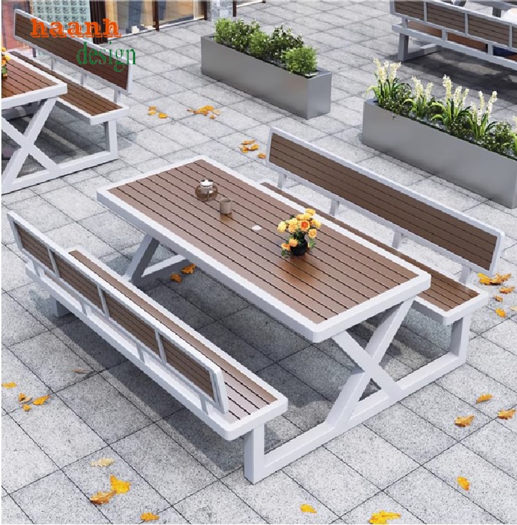 Cận cảnh mặt bàn gỗ teak tự nhiên chống nước