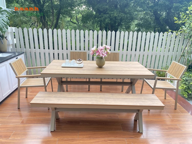 Bàn ghế sân vườn chân sắt mặt gỗ Teak