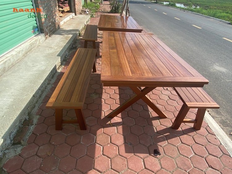 Bàn ghế ngoài trời gỗ Teak Nam Mỹ -1