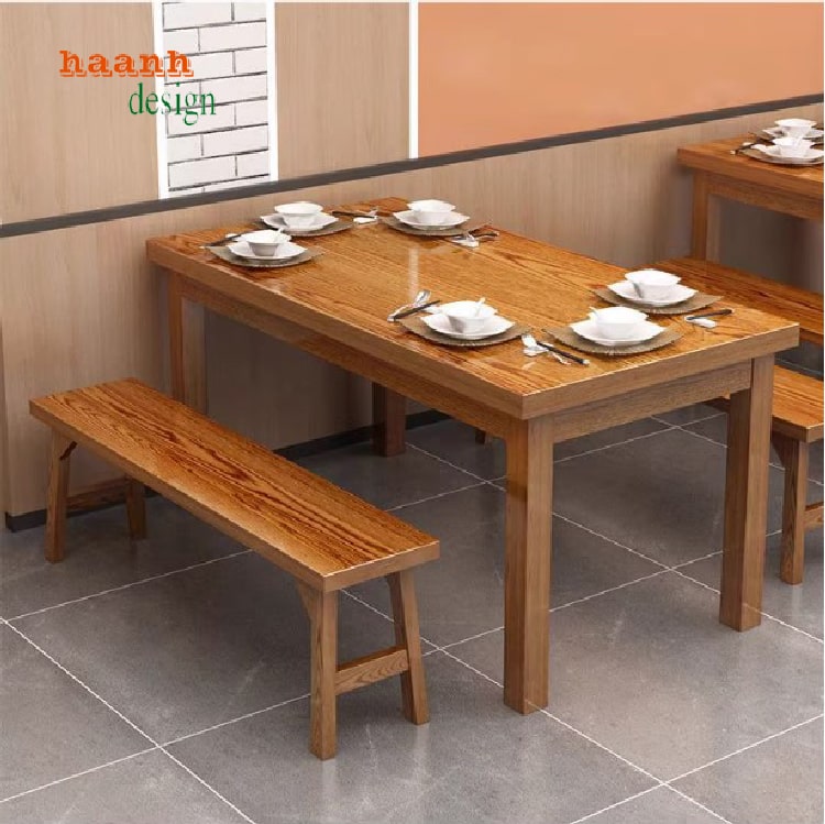 Không gian nhà hàng sử dụng bàn ghế gỗ sồi sang trọng