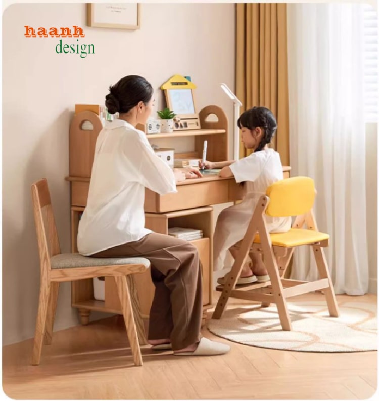 bàn học trẻ em bằng gỗ tự nhiên