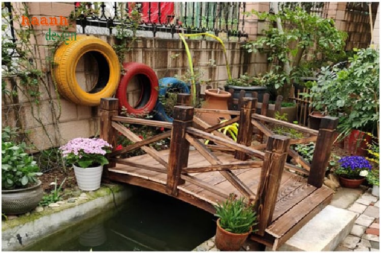cầu gỗ ngoài trời
