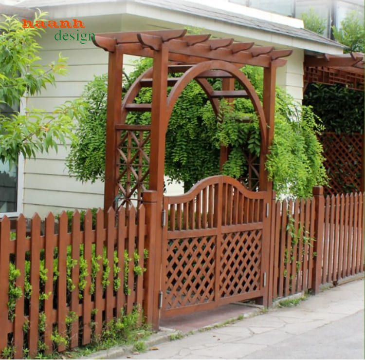 Cổng gỗ sân vườn bằng gỗ Teak tự nhiên