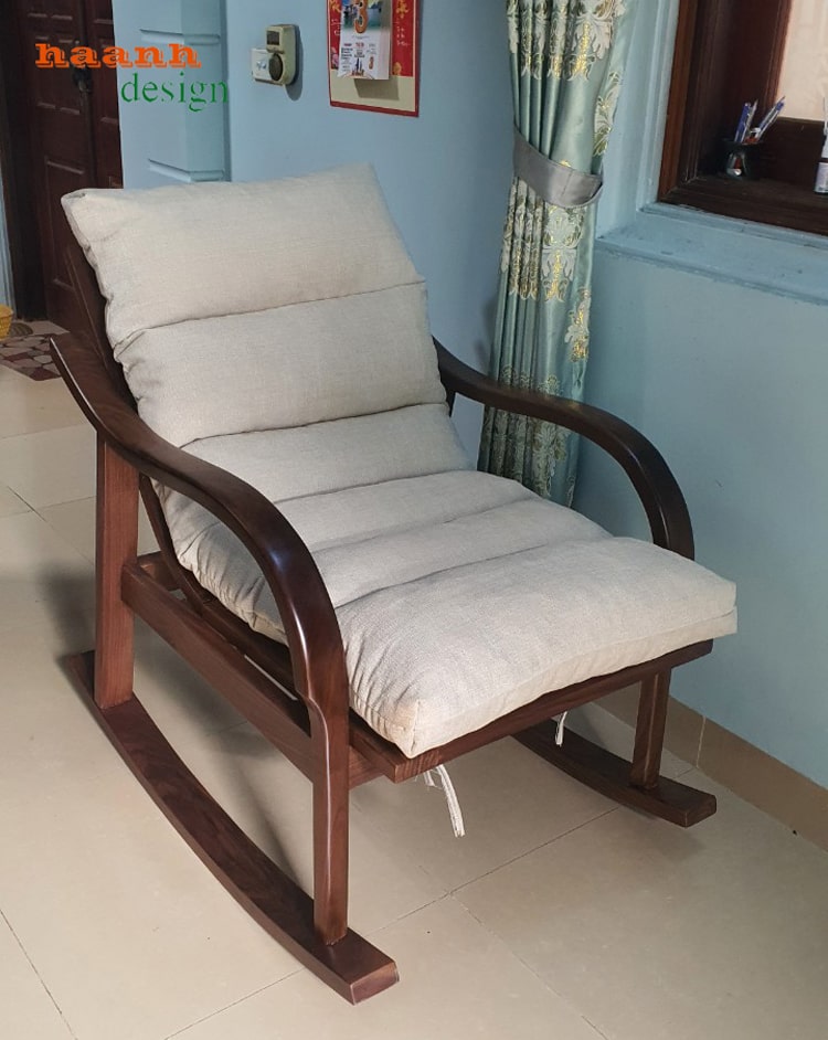 ghế bập bênh đọc sách gỗ sồi