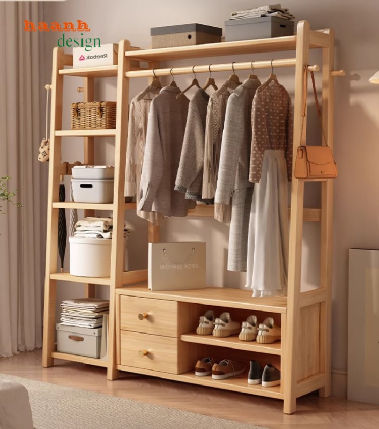 kệ treo quần áo gỗ sản xuất bằng công nghệ hiện đại