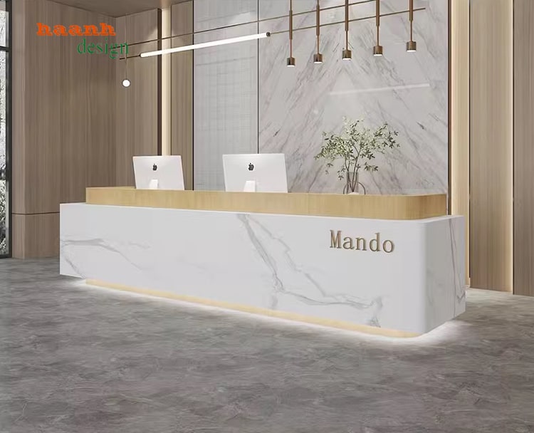 Quầy lễ tân khách sạn