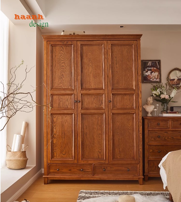 Chi tiết tay nắm và vân gỗ tự nhiên trên tủ gỗ sồi sang trọng