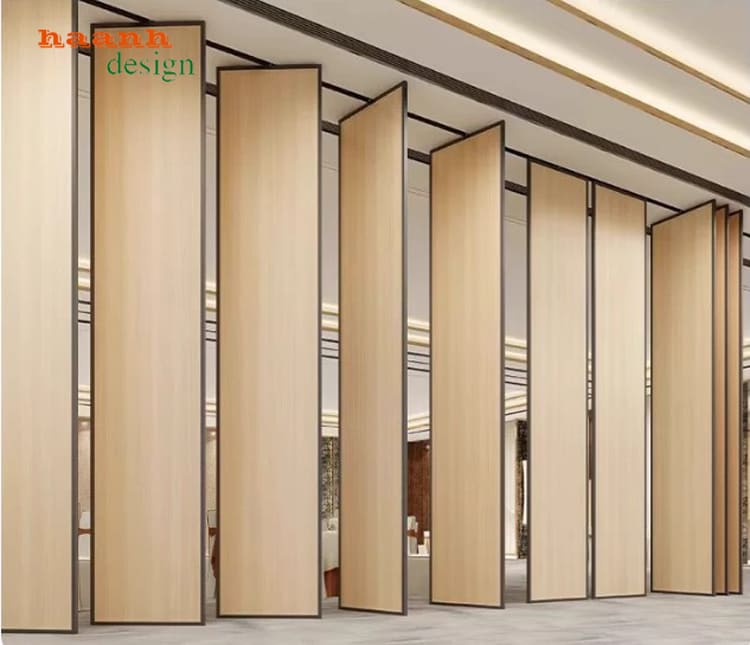 VNV 005 - bề mặt vân gỗ sáng Vách VNV 005 tông vân gỗ sáng với các cánh xoay