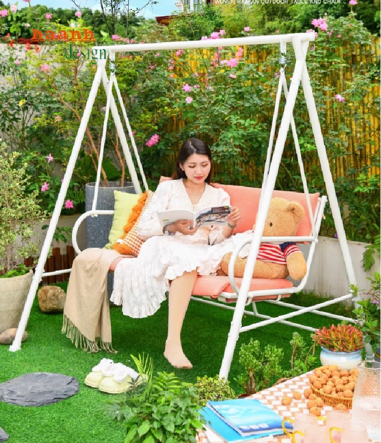 xích đu ngoài trời bằng sắt