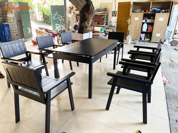 Bàn ghế ăn chân sắt mặt gỗ Teak ngoài trời